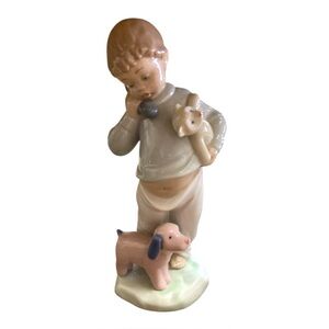 NAO by Lladró Porcelain Figurine Nino Telephone Muñecos 01044 Boy Telephone 1991